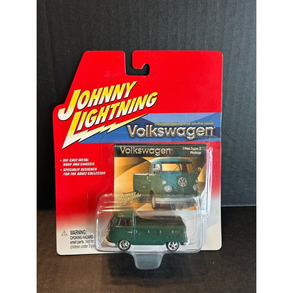 JOHNNY LIGHTNING GREEN VOLKSWAGEN 1966 TYPE 2 PICK UP